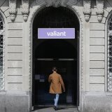 Après six mois en 2025, le groupe bancaire Valiant a vu son bénéfice consolidé à progresser de 3% sur un an à 73,4 millions de francs (archives). KEYSTONE/PETER KLAUNZER